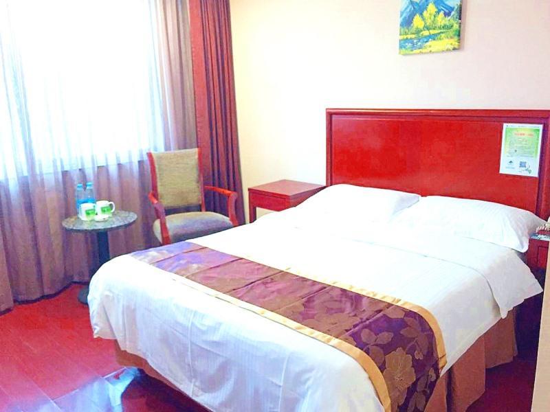 Greentree Inn Chongqing Yuzhou Road Hotel מראה חיצוני תמונה