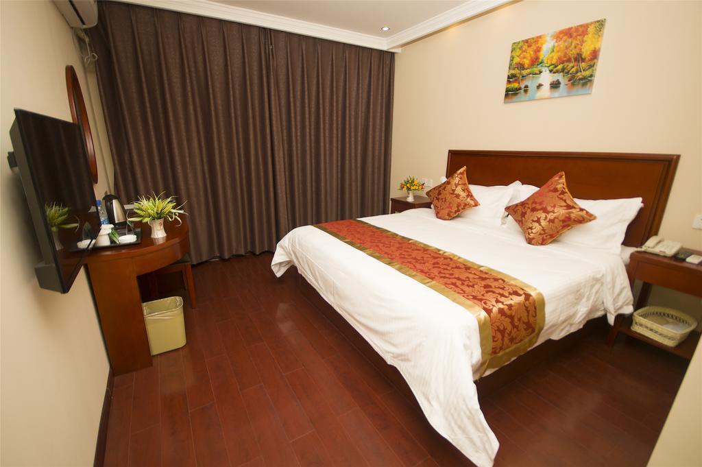 Greentree Inn Chongqing Yuzhou Road Hotel מראה חיצוני תמונה