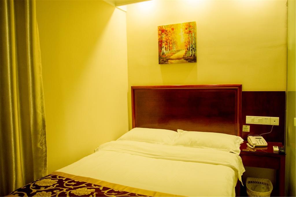 Greentree Inn Chongqing Yuzhou Road Hotel מראה חיצוני תמונה