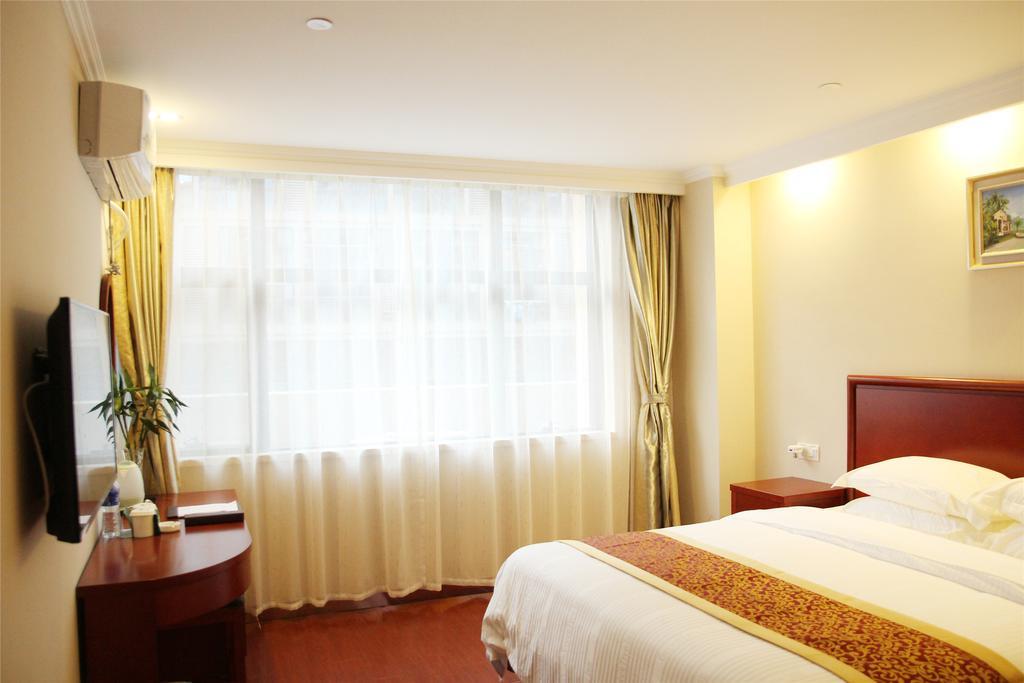 Greentree Inn Chongqing Yuzhou Road Hotel מראה חיצוני תמונה